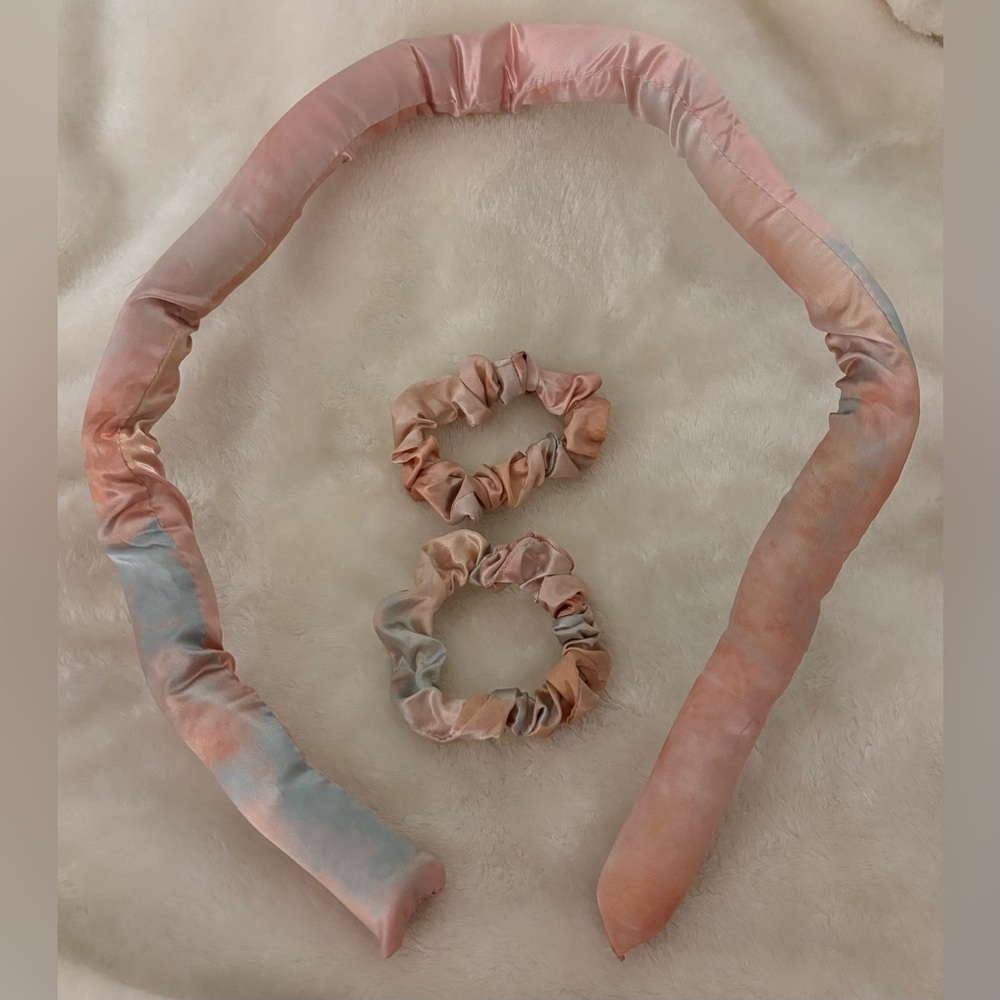 NWOT Kitsch Silk Hair Wrap and Scrunchies Set For Heatless Curls
